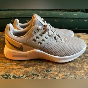 Nike Air Max Bella 4 - Training Shoe, Worn Once, Size 8.5